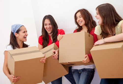 Planning a move with a moving truck service in Notting Hill