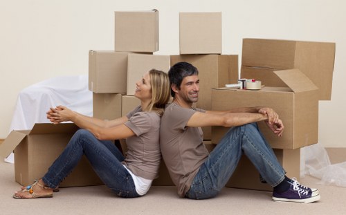 Moving van service in Notting Hill for homes and businesses