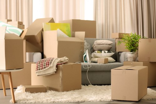 Notting Hill moving truck support for flats, houses, and businesses