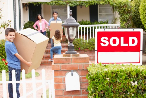 Transparent man and van quote factors for a Notting Hill flat move